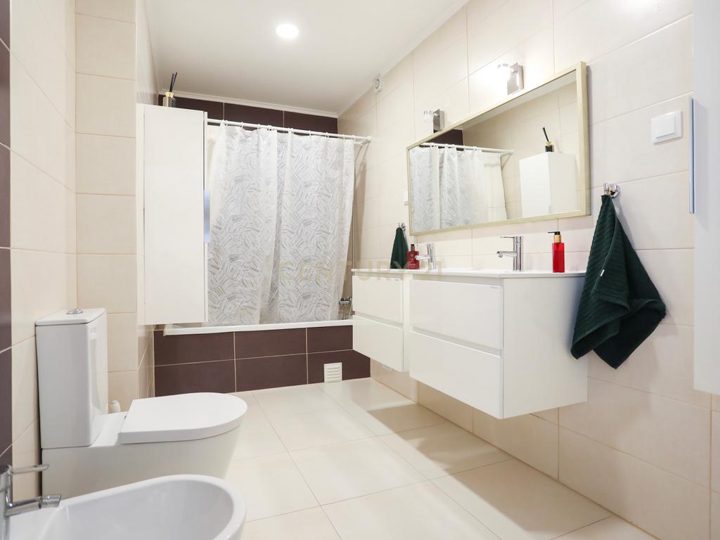 Moradia T4 com Piscina, Jardim e Tranquilidade –  Bairro da Piedade, Moita - Image 27