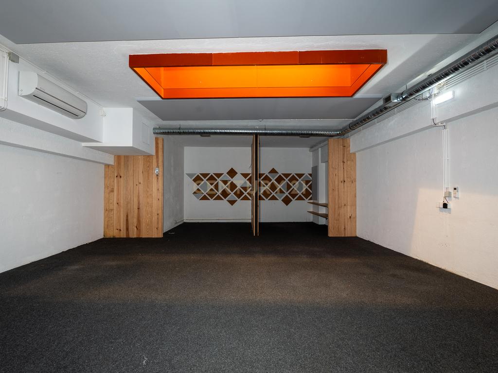 Loja com Cave e Mezanine no Centro de Lisboa - Image 29