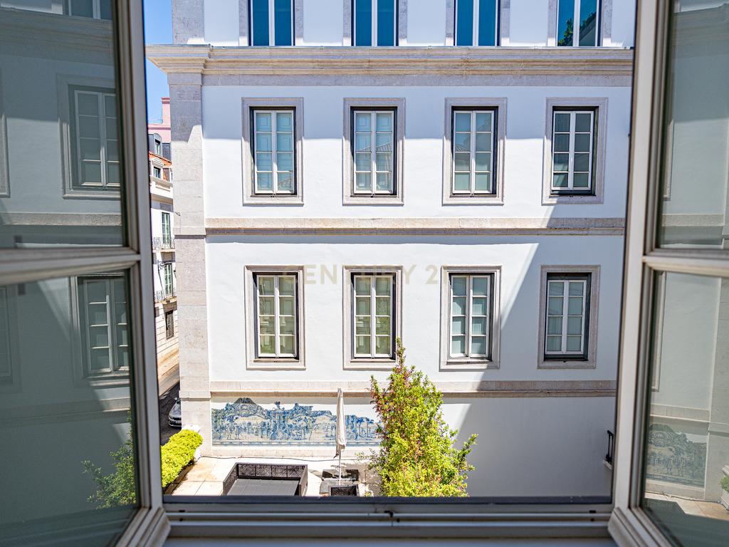 Apartamento Vibrante no Chiado - Image 11