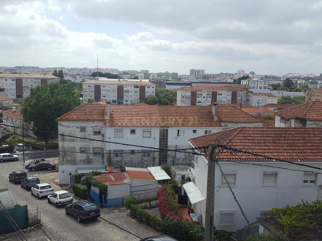 T2 | Bairro Mário Madeira | Pontinha - Image 15