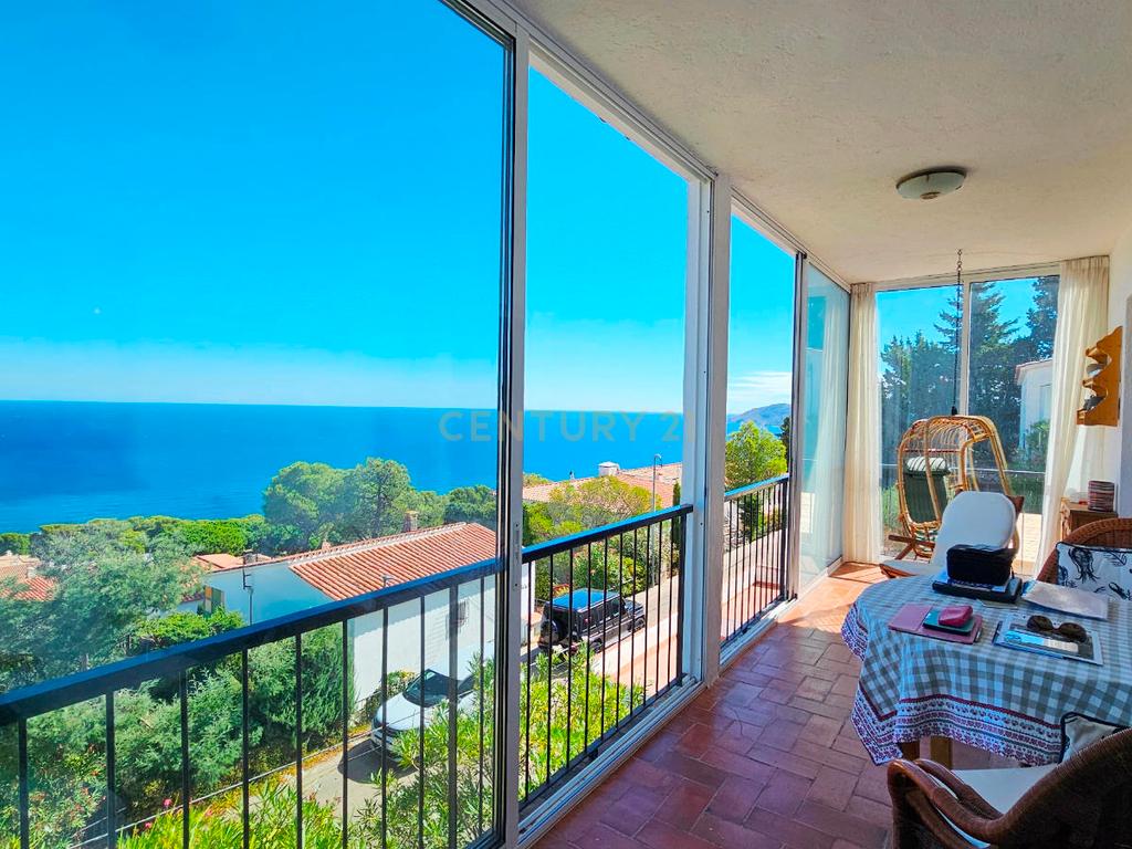 Cobertura com terraço, jardim e piscina privada com vista para o mar em Llançà - Image 8