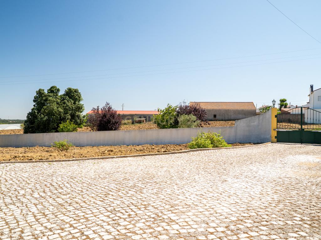 Moradia T4 Isolada com 308 m2 de construção, Jardim, com 4270 m² de Terreno. - Image 66