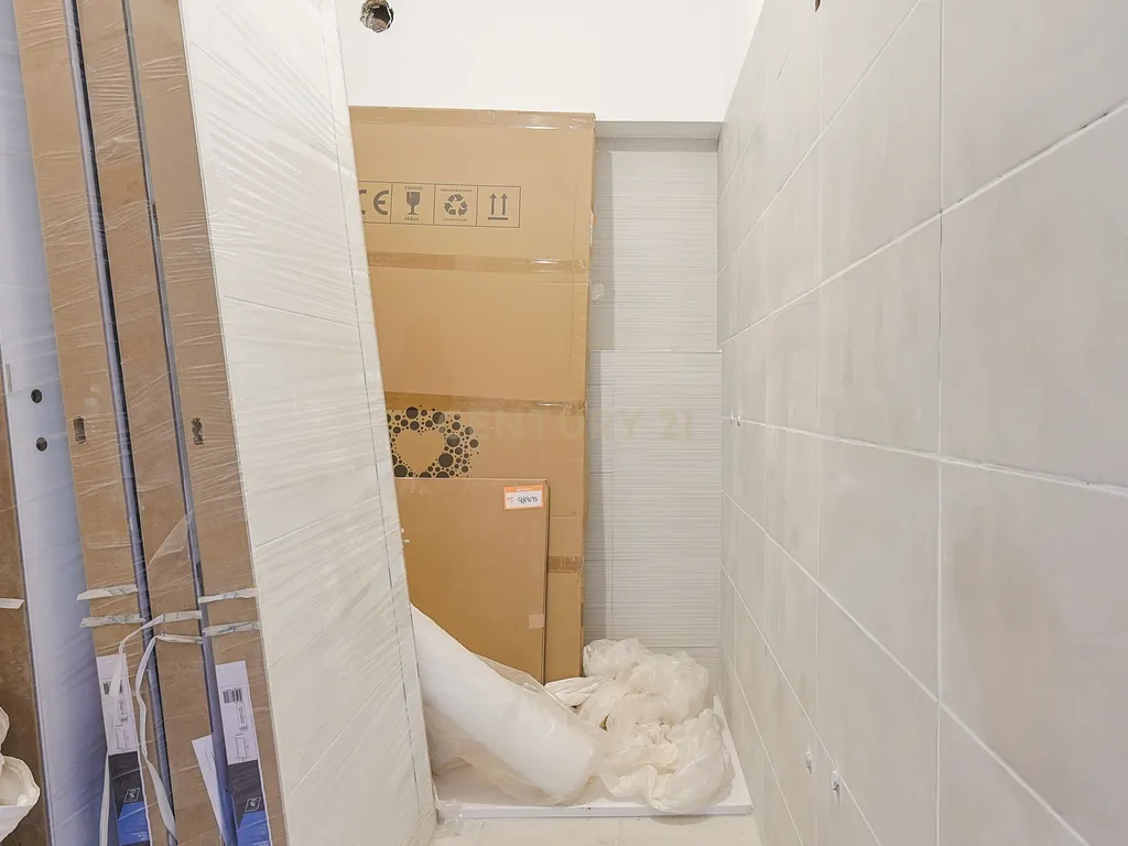 T3 totalmente remodelado em Vale de Milhaços, Corroios - Image 18