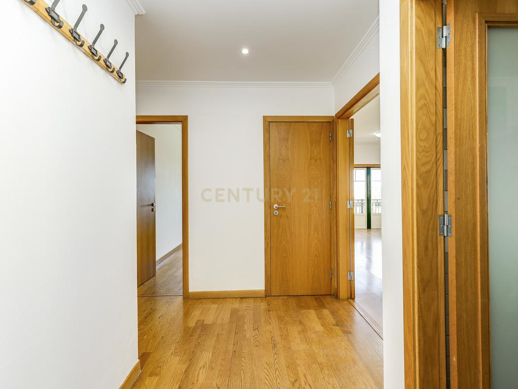 Apartamento T3+Box em Telheiras – Rua Fernando Lopes Graça - Lisboa - Image 12