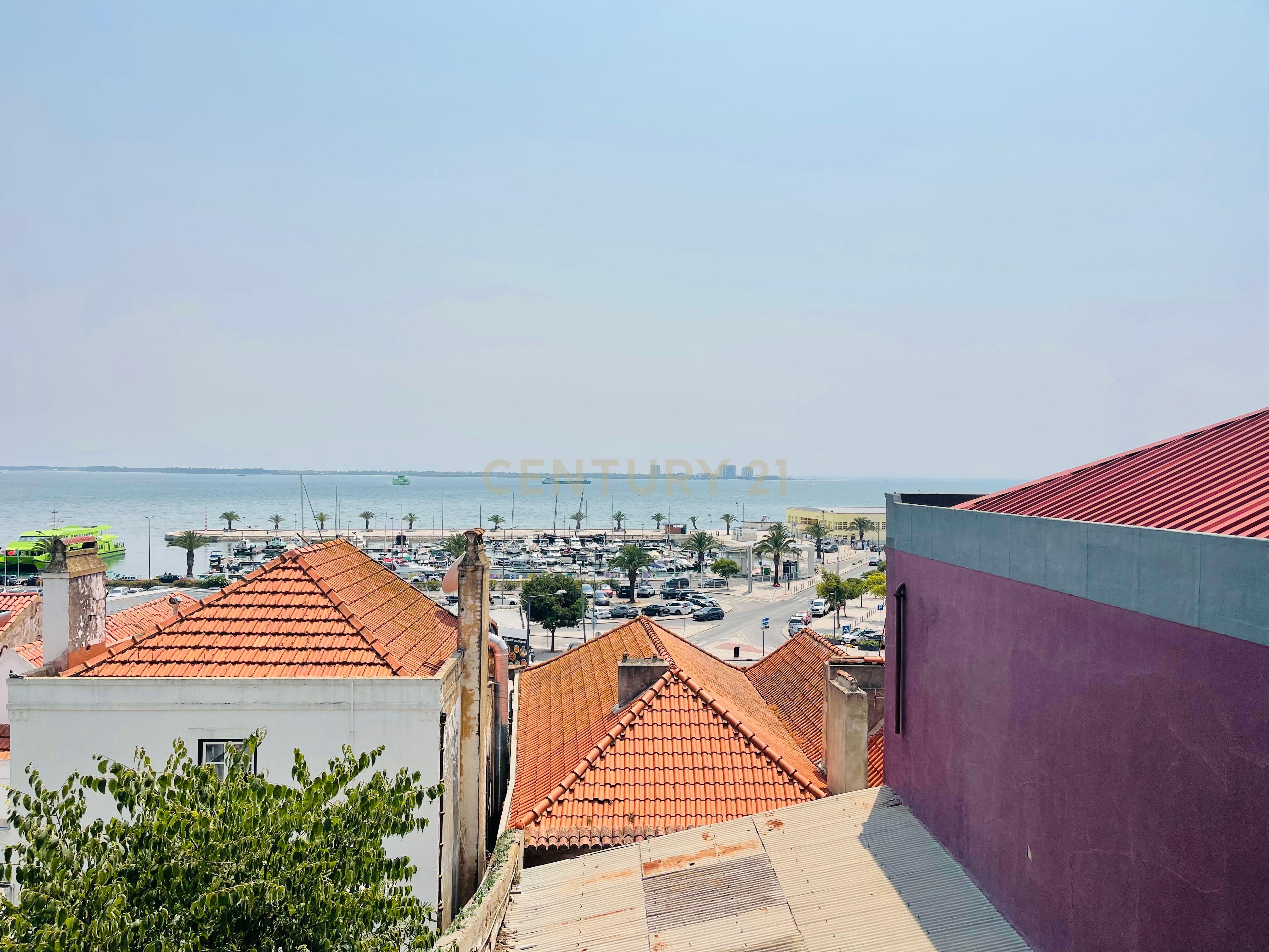 Fotografia 5 de Apartamento T1 Novo no centro de Setúbal