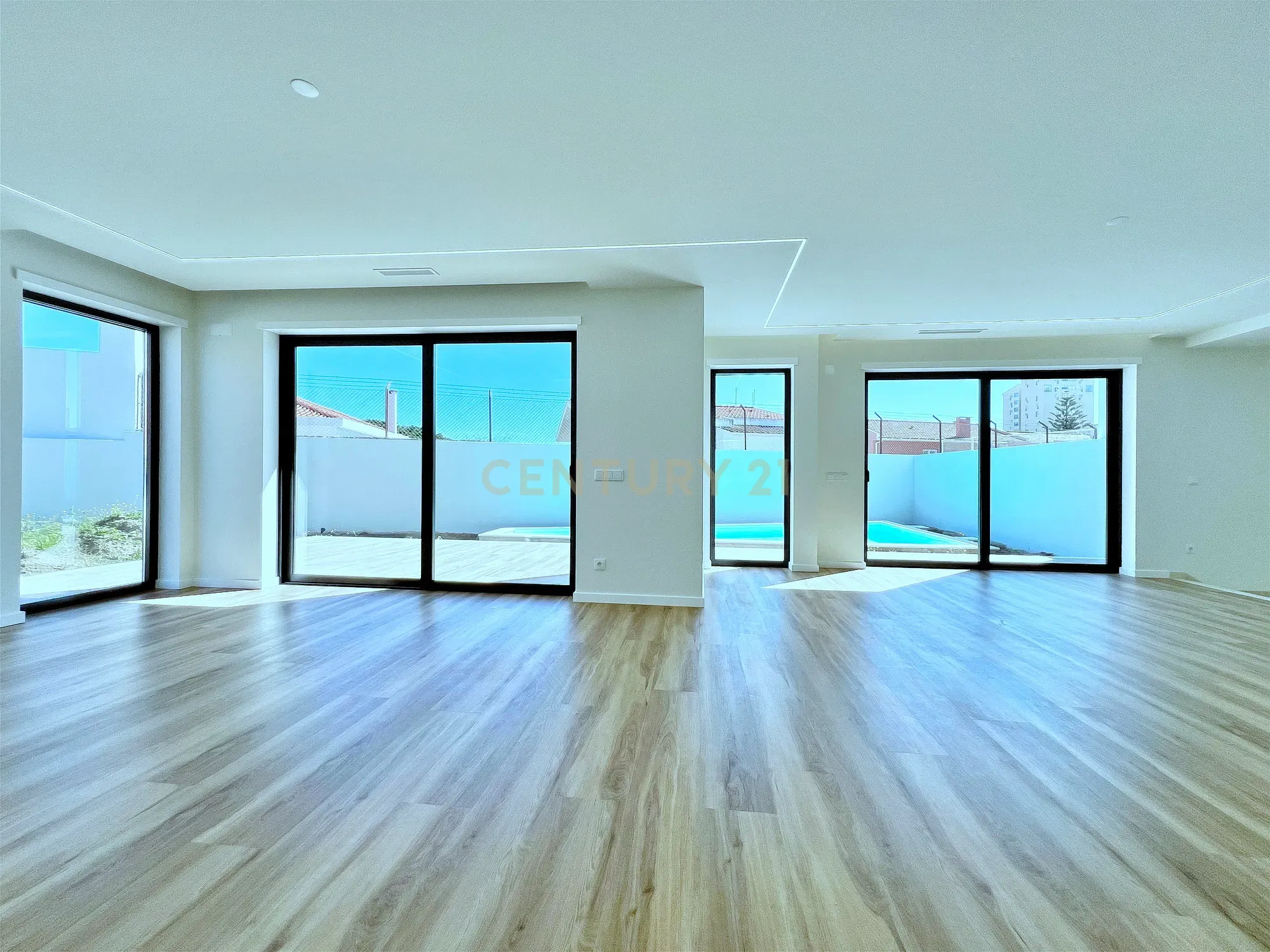 Fotografia 5 de Moradia T4 com Piscina na Parede (Cascais, Lisboa)