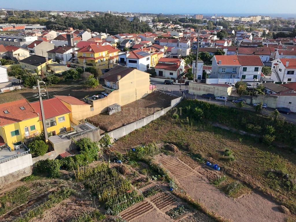 Terreno urbano com 371m2 em Guifões, Matosinhos - Image 6