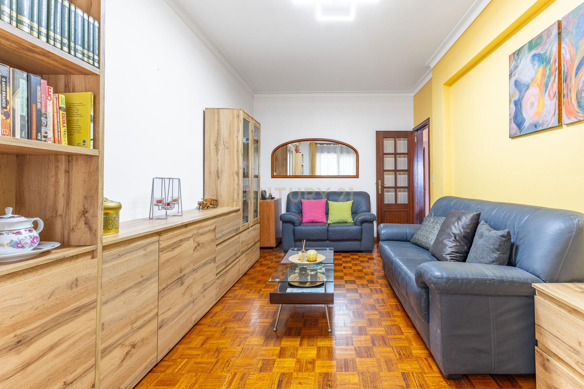 Fotografia 3 de Apartamento T3 em Amora, Seixal