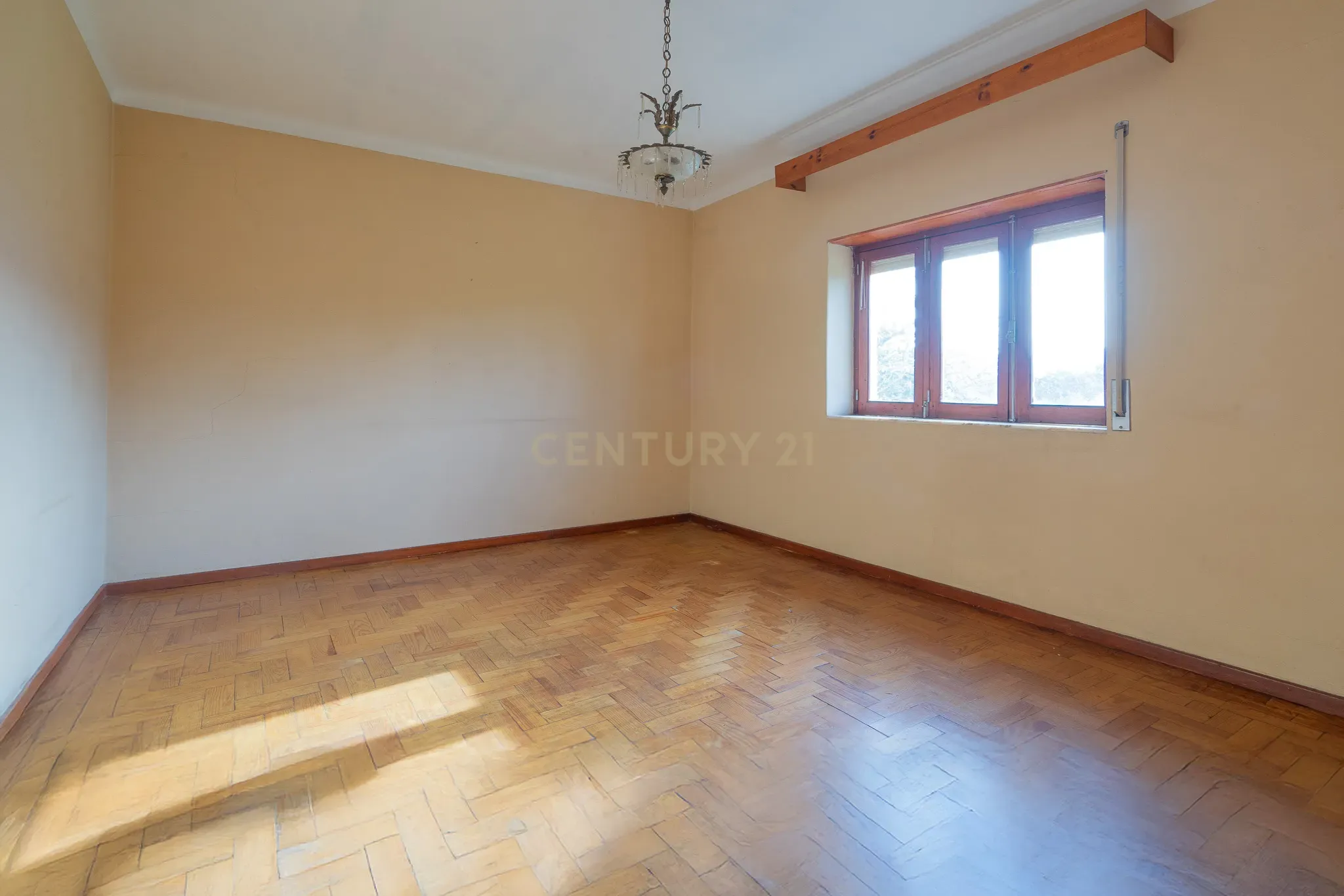 Moradia T3 Serpins, Lousã - Image 15