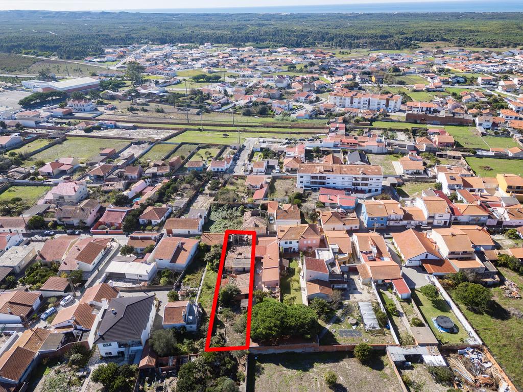 Moradia para Reconstrução no Centro de Vieira de Leiria - Image 2