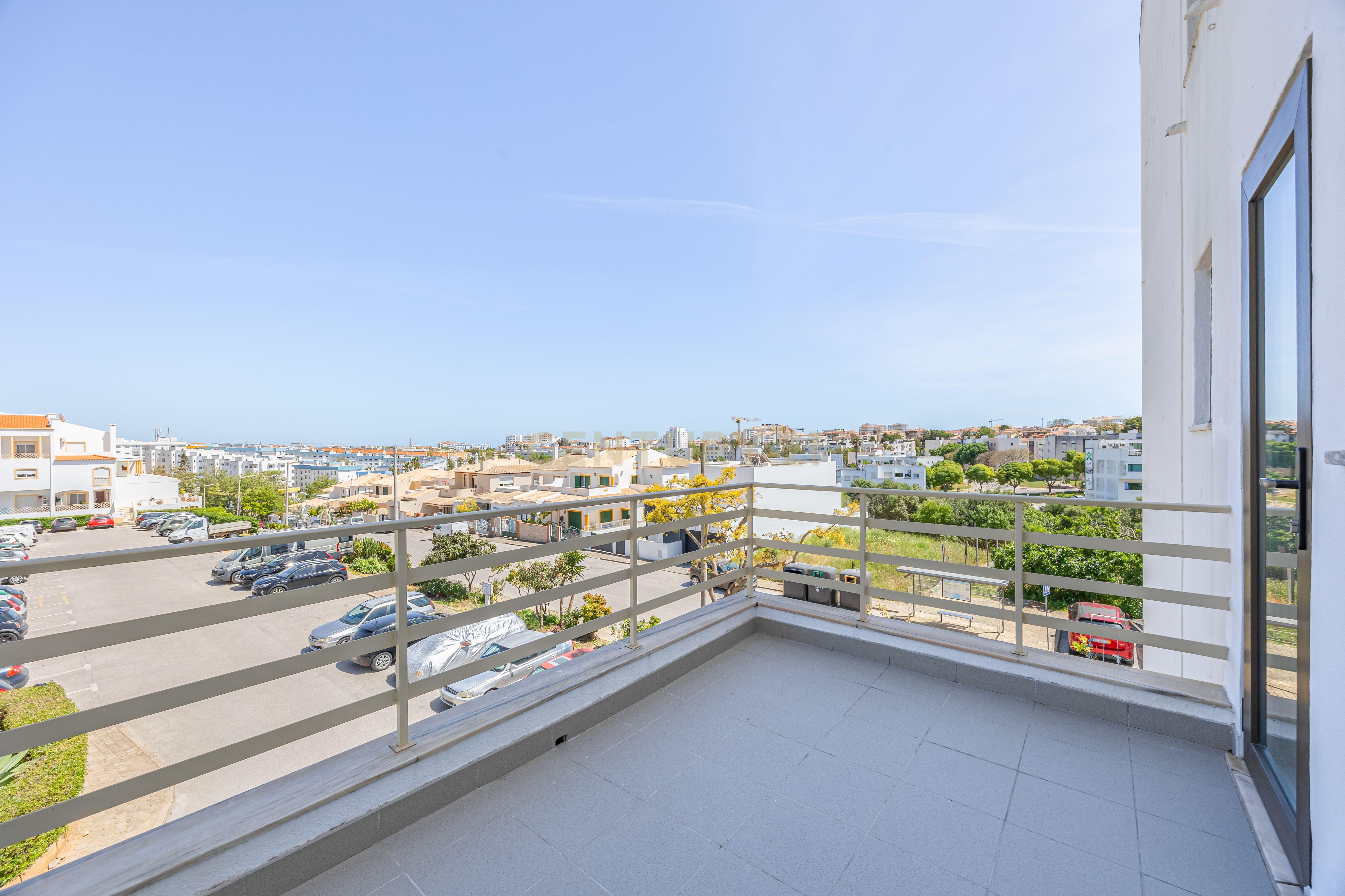 Fotografia 4 de #NOVIDADE# Apartamento Renovado com muita luz natural T2 em Lagos, Faro