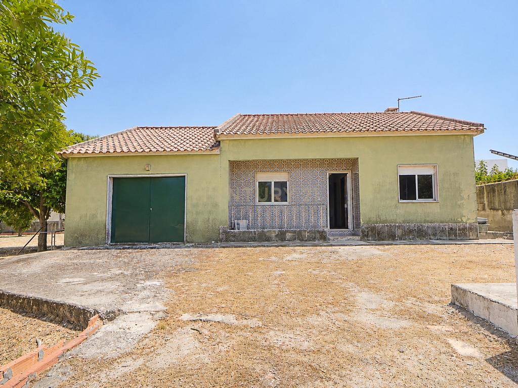 Moradia para Remodelação com 1.332 m² de Terreno – Potencial para Destaque e Construção de 2 a 3 Moradias - Image 22