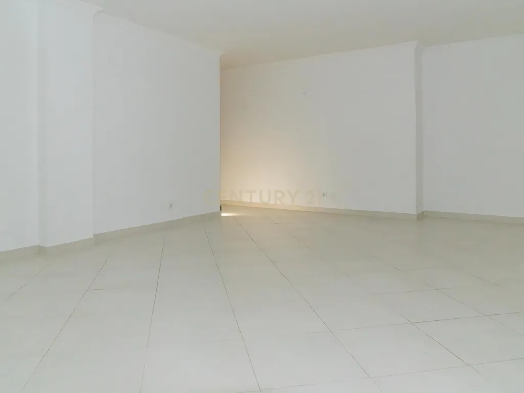 Apartamento T2, com Parqueamento, em Brejos de Azeitão - Image 12