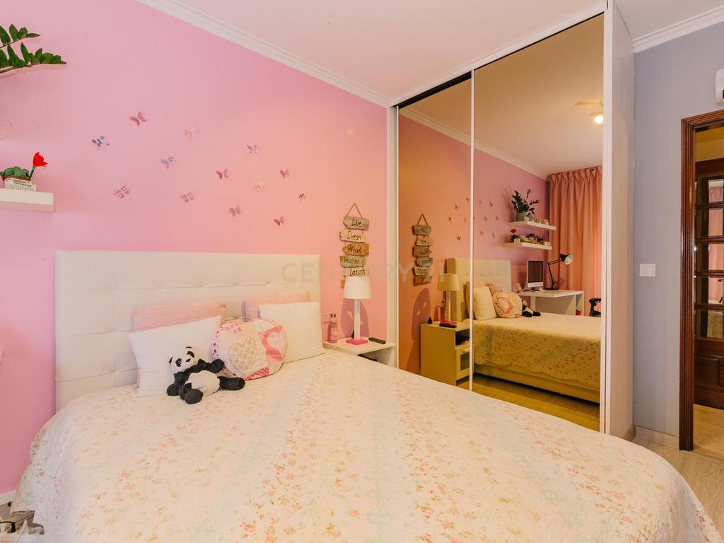 Apartamento T2 em Santa Marta do Pinhal – Corroios - Image 12