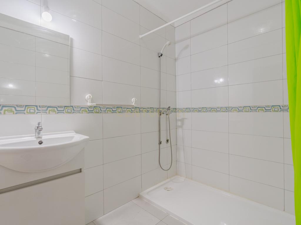 Apartamento T2 com vista rio, a 2 minutos da zona ribeirinha, em Portimão - Image 6