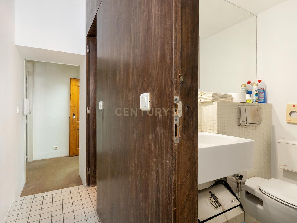Andar em edifício pombalino, 300m2, Rua de São José (jto ao teatro Tivoli) - Image 44