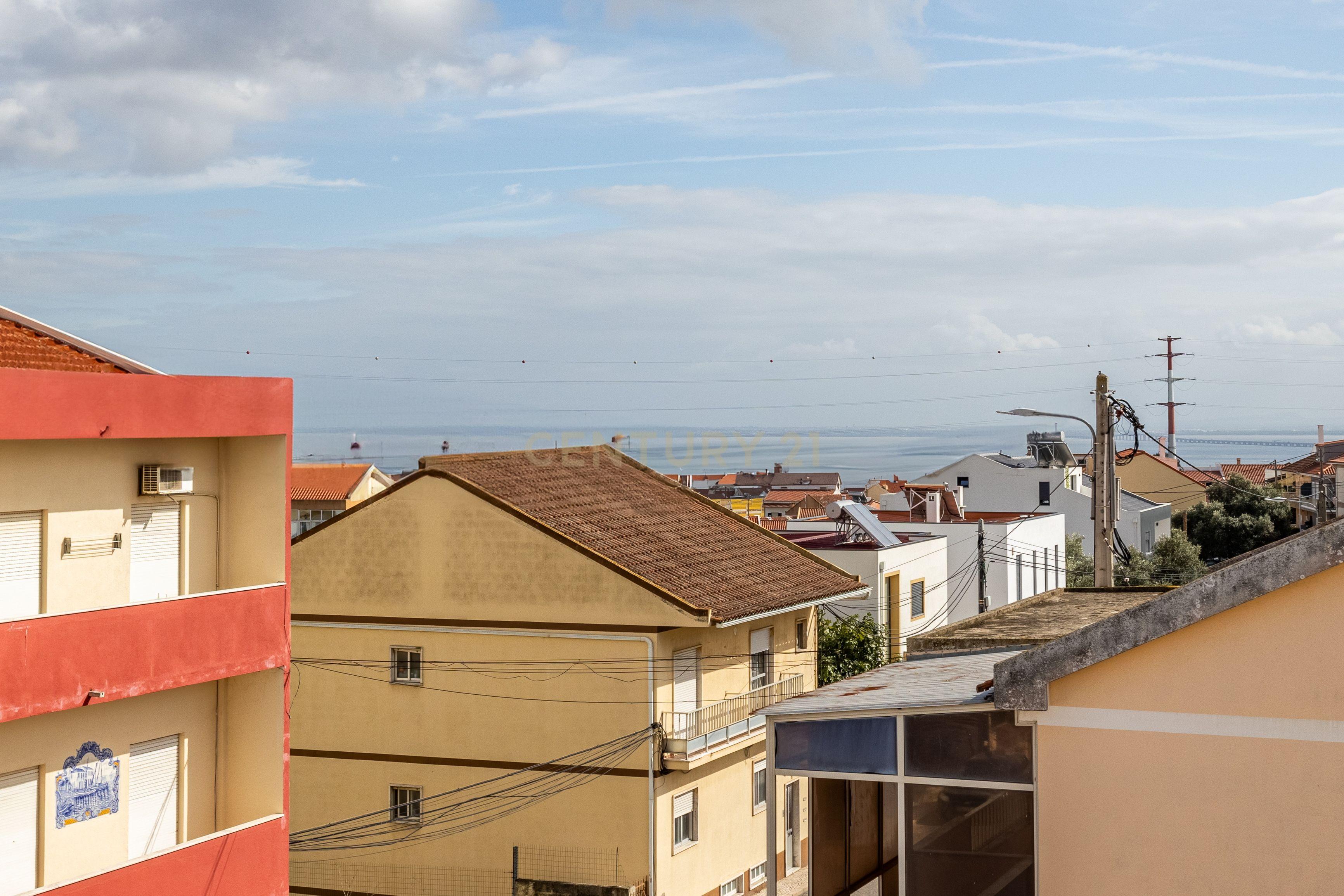 Moradia de luxo V4 no Bairro das Maroitas, São João da Talha - Image 36