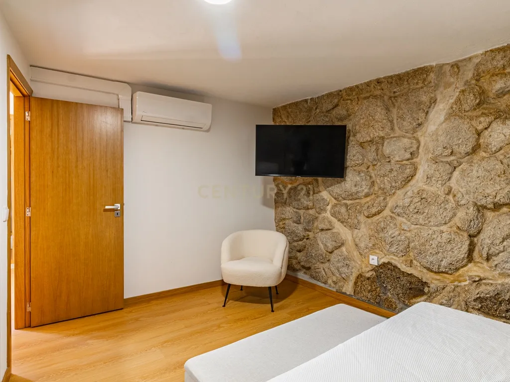 Um Refúgio no Gerês com 2 casas junto ao Rio - Image 50