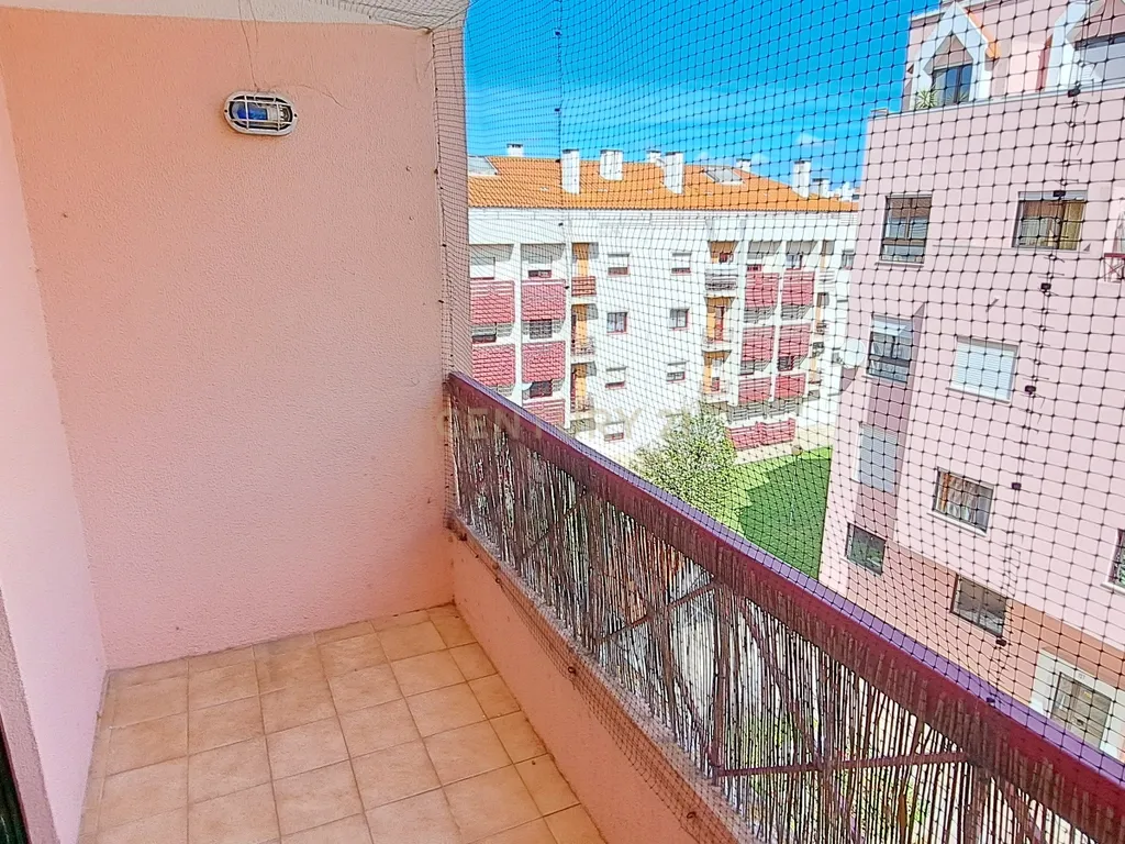 Apartamento T4 Duplex com 133m2 Montijo. - Image 19