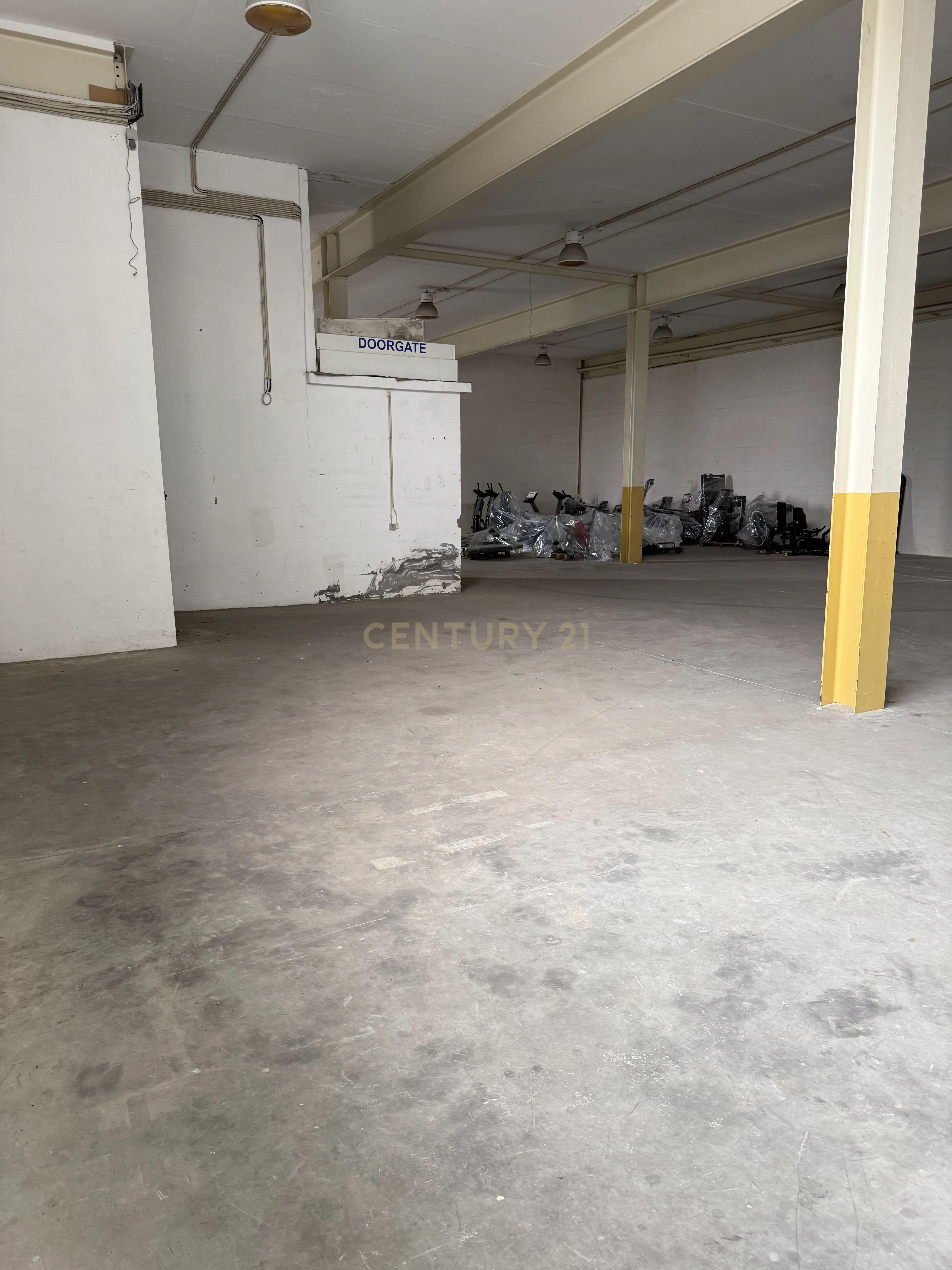 Fotografia 10 de Armazém de 1.000 m² | 2 Pisos | Elevado Potencial de Rentabilidade