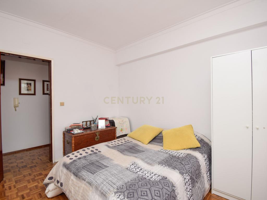 T3 Luminoso na Rinchoa (Rio de Mouro) | Varandas a Sul | Excelente Localização - Image 11