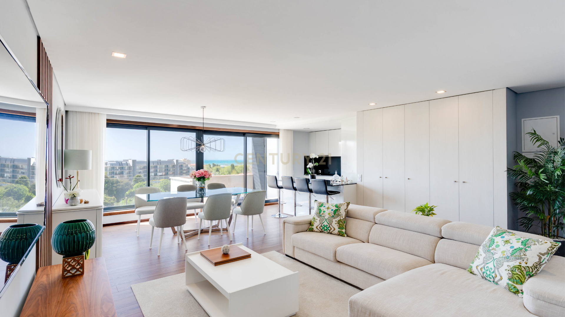 Apartamento T3 como  Novo com Vista Mar em Espinho - Image 3