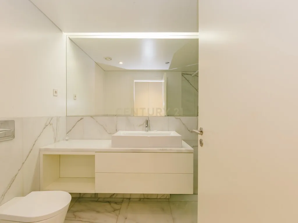 Excelente apartamento T2 em Avenidas Novas, Lisboa - Image 24