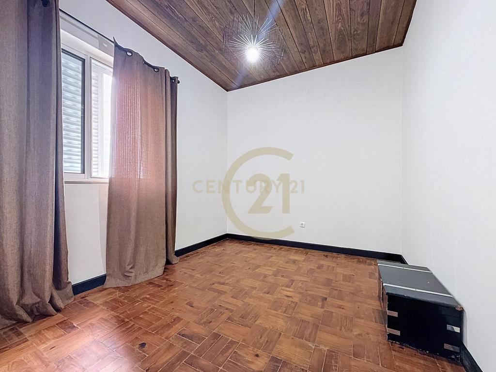 Apartamento T3 com na Praia da Vitória - Image 1