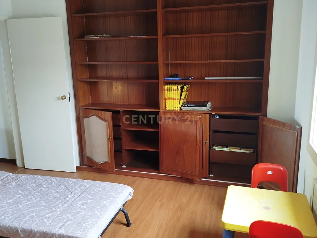 Apartamento T2 Mobilado com Vista Mar e parqueamento 1 carro - Image 24