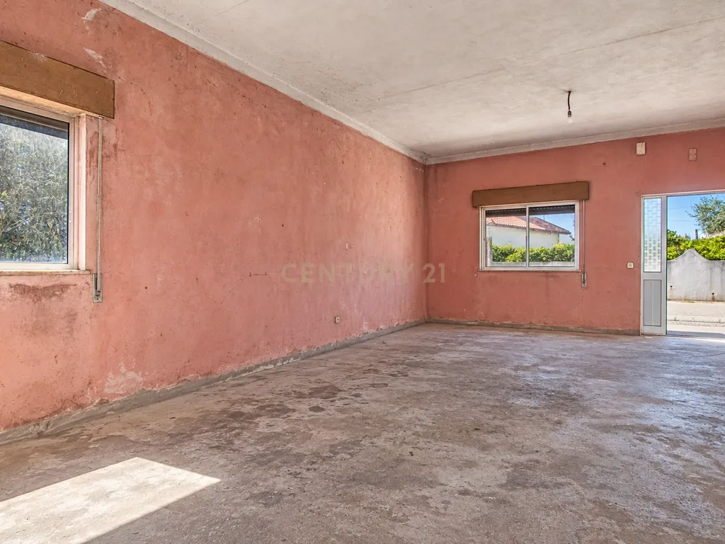 Moradia T3 com Garagem em Carritos, Tavarede – Figueira da Foz - Image 12