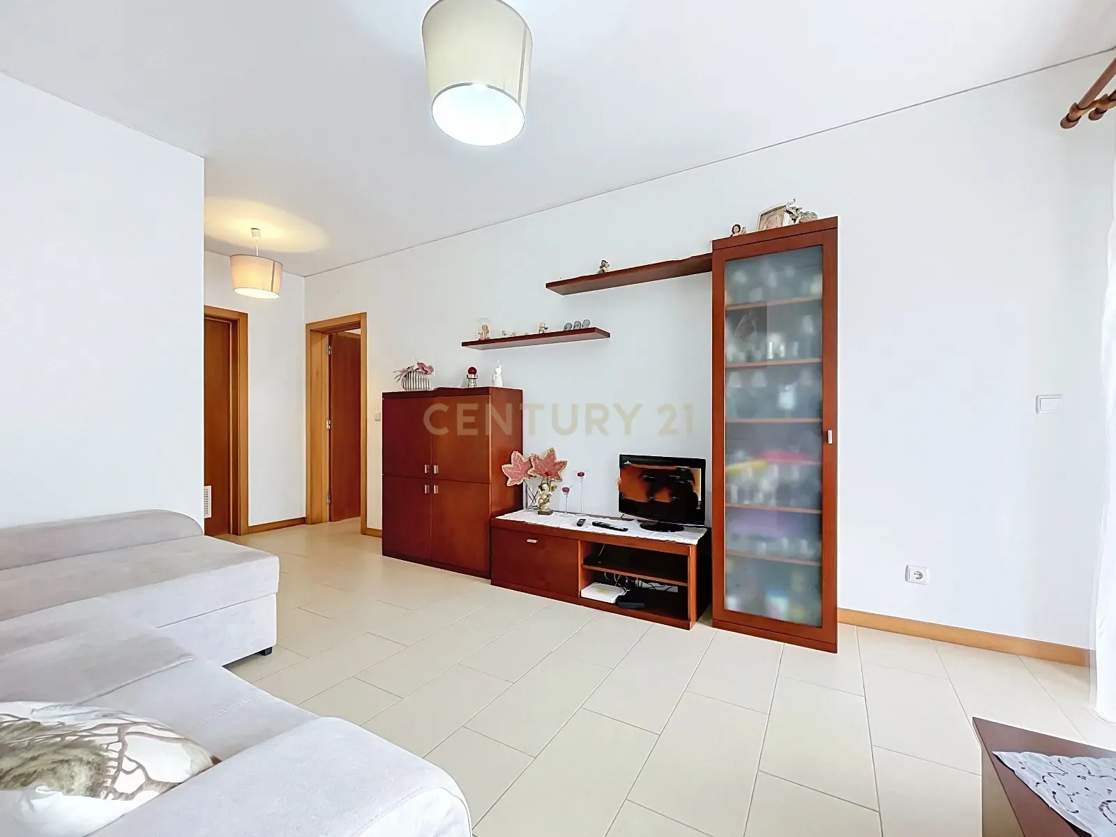 Fotografia 3 de Apartamento T2 com Varandas, Excelentes Áreas e Zona de Lazer Privativa — Santa Cruz, Lagoa