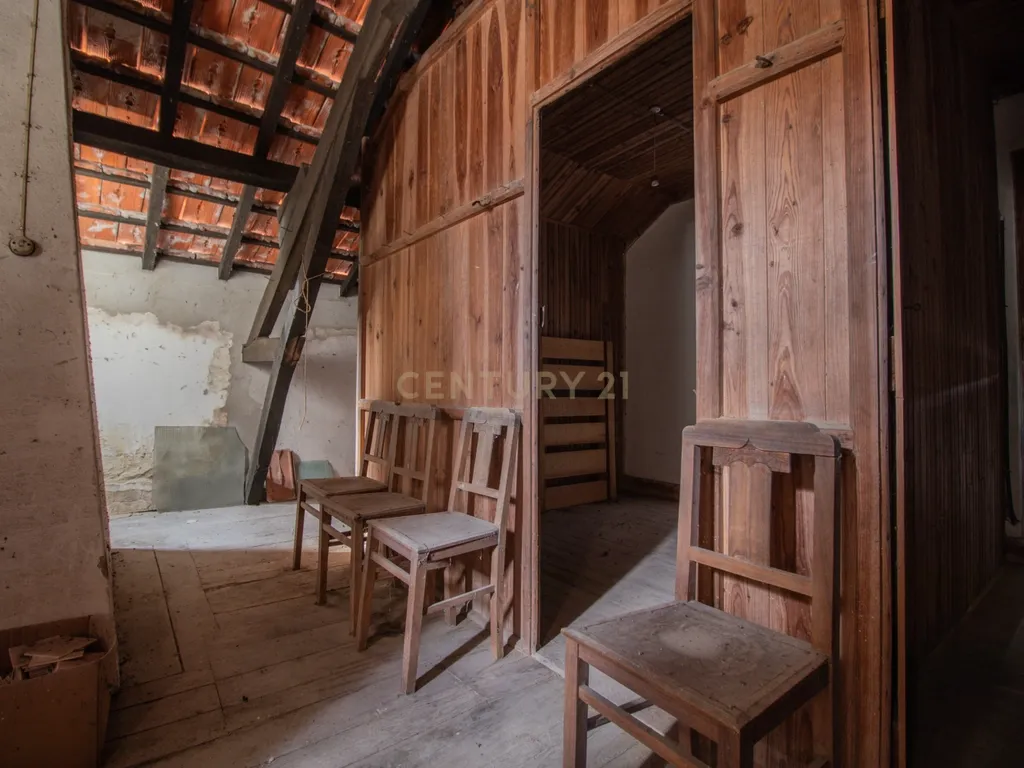 Casa antiga para recuperar com terreno e árvores de fruto, Alhadas, Figueira da Foz. - Image 18