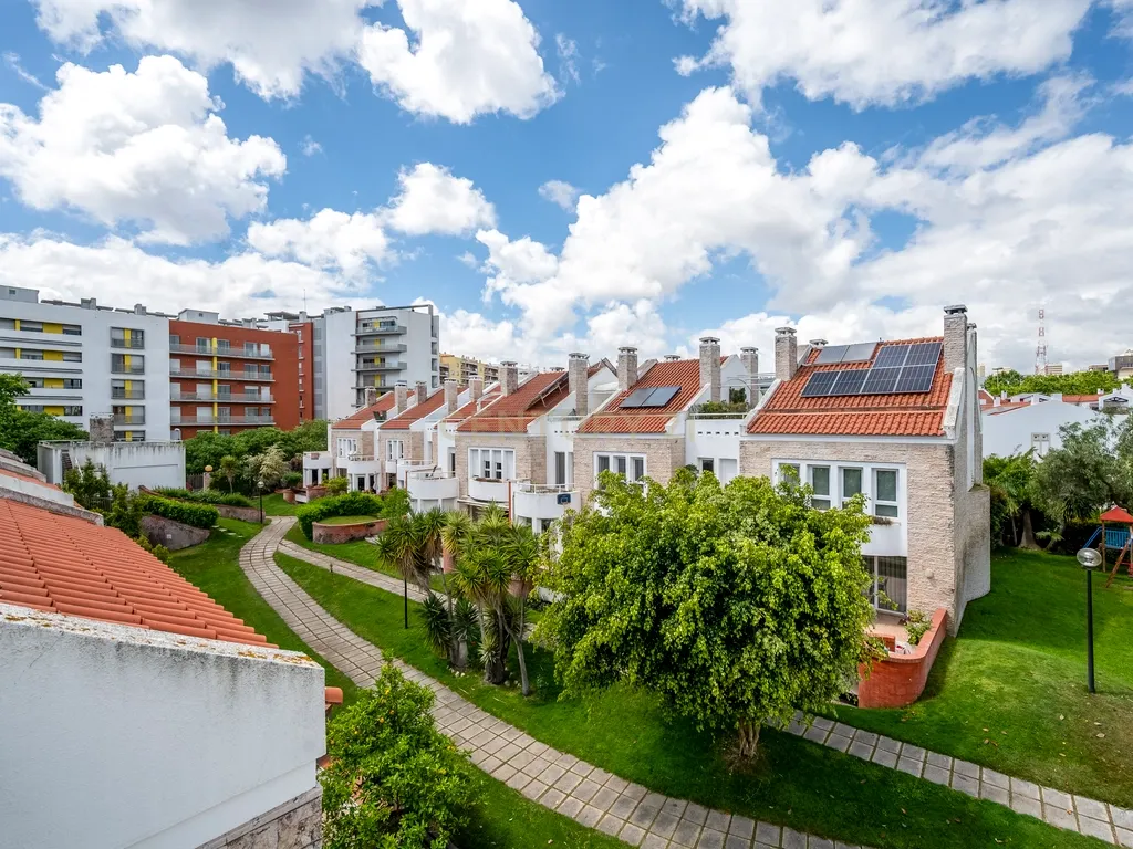 Moradia T4+1 em Condomínio Privado – Parque das Nações, Lisboa - Image 61