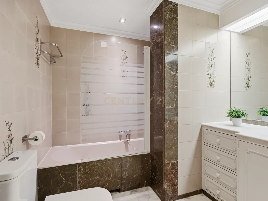 Apartamento T4 Areeiro - Viver bem no coração de Lisboa - Image 26