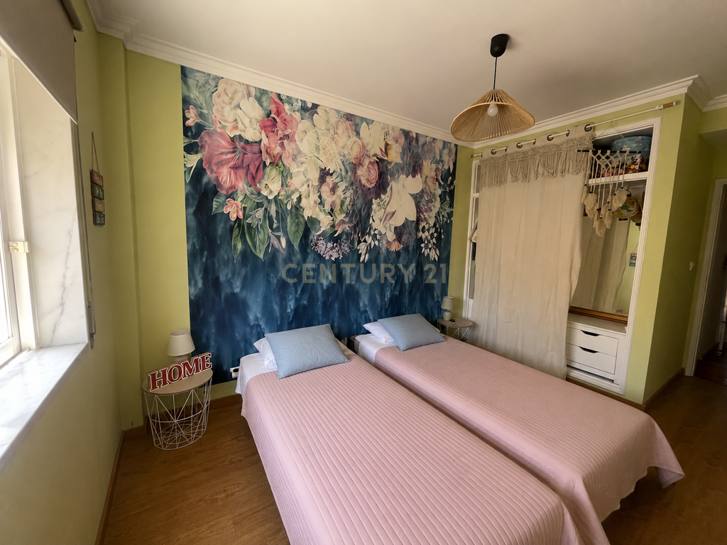 Apartamento T2 Mobilado | perto da NOVA FCT | Ideal para Professores e Investigadores. - Image 15