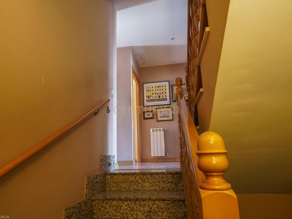 undefined - Image 32