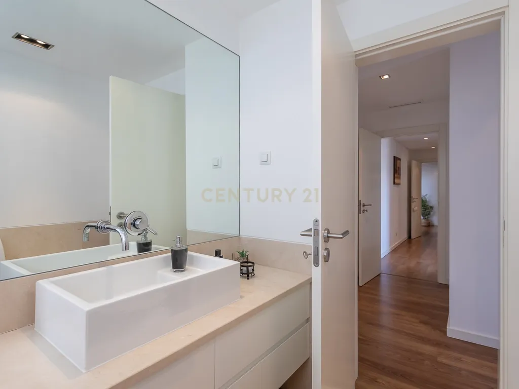 DUPLEX T4 +1 | TERRAÇOS D’AMORA - SEIXAL - Image 23
