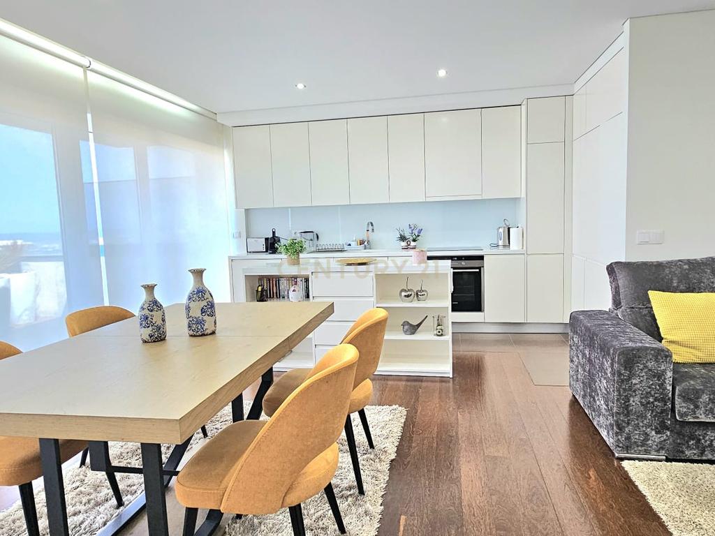 Apartamento T2 em Primeira linha de mar em Vila do Conde - Image 2