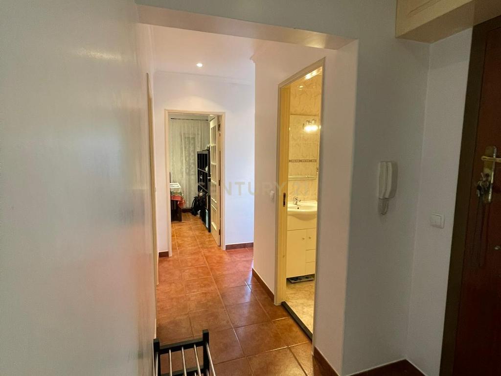 Apartamento T2 | Remodelado | Elevador - Image 4
