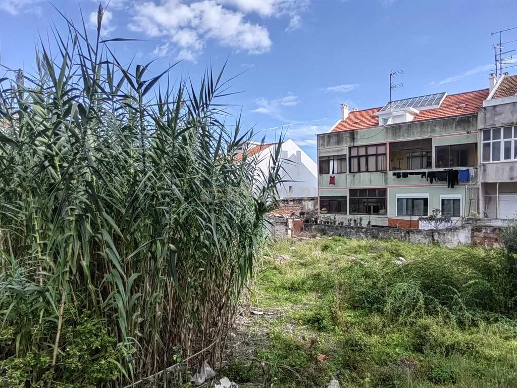 Terreno com viabilidade de construção de 20 apartamentos no centro de Vialonga - Image 14