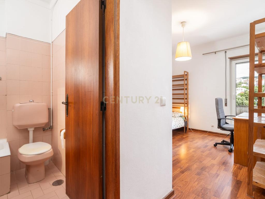 T3 Duplex com 2 Terraços, na Av. Elísio de Moura, em Coimbra - Image 26