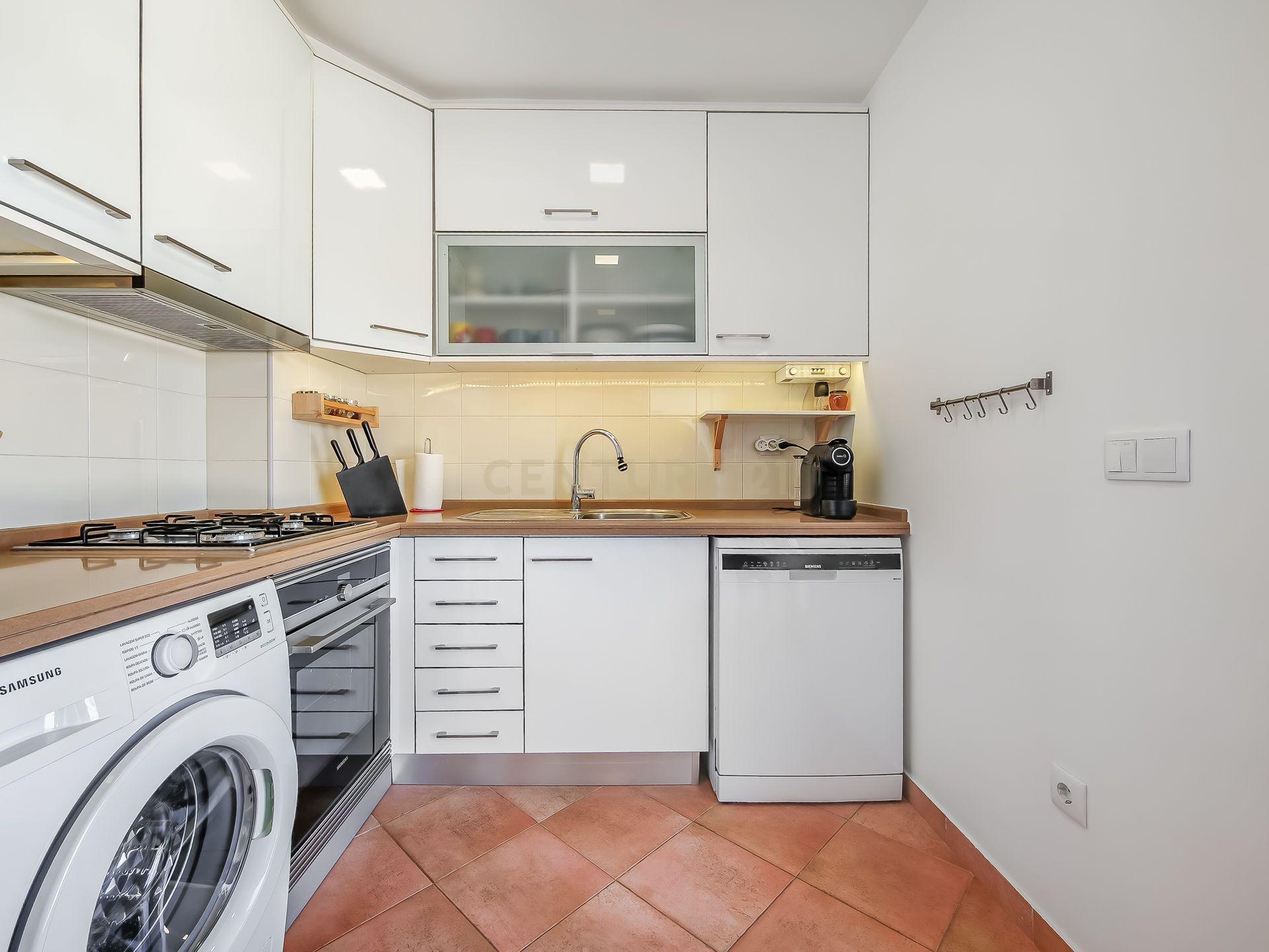Fotografia 8 de Apartamento T2 Dúplex com Vista Panorâmica e Garagem com Carregamento Elétrico | a 15 minutos de Mafra e Ericeira - Para arrendamento!