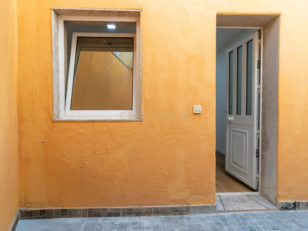 T1 Integralmente remodelado com Logradouro na Estefânia, Lisboa - Image 3