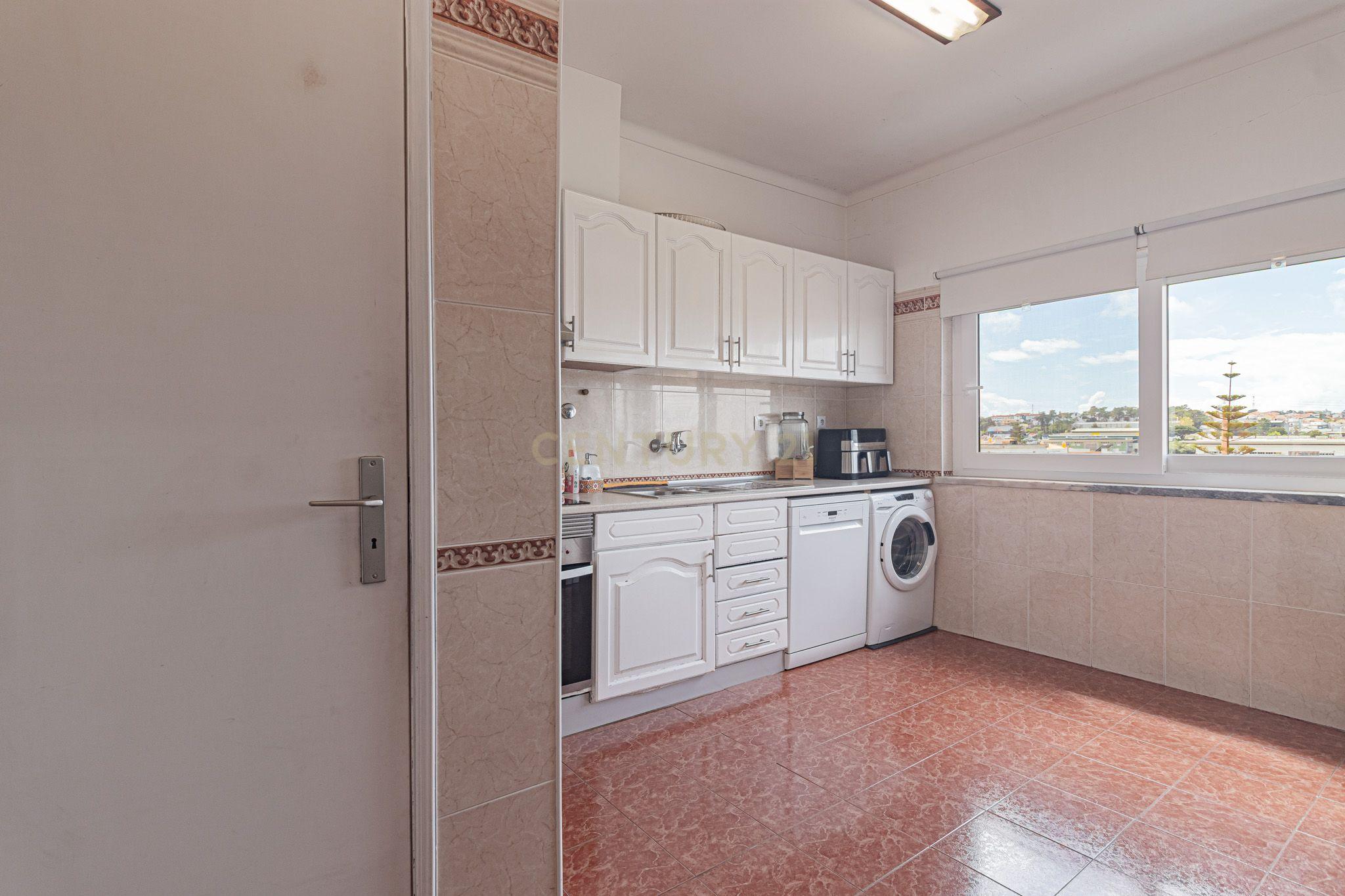 Apartamento T3  - Conforto, espaço e localização Ideal em Vale Figueira - Image 32