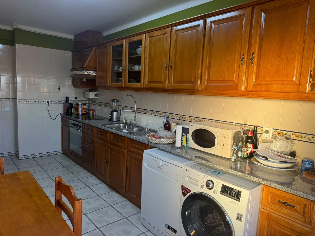 Apartamento T2 com possiblidade de T4, Entroncamento - Image 8