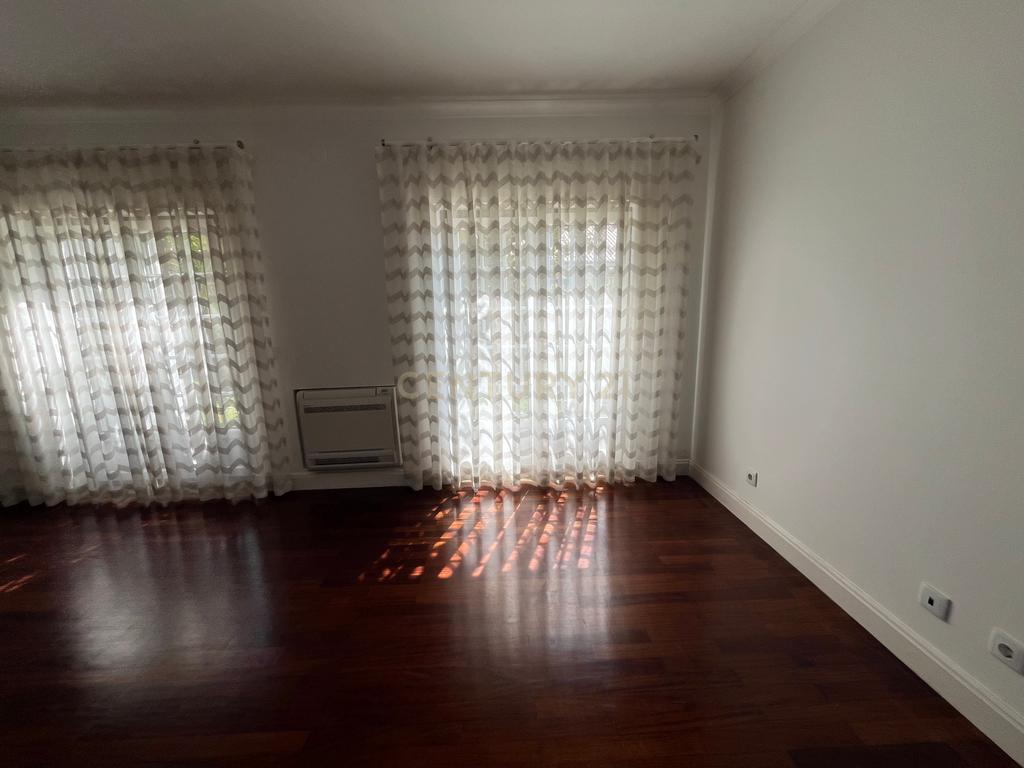 Moradia com 5 quartos em Vale Covo, Bombarral, com jardim, piscina, barbecue, adega e várias zonas de lazer - Image 60
