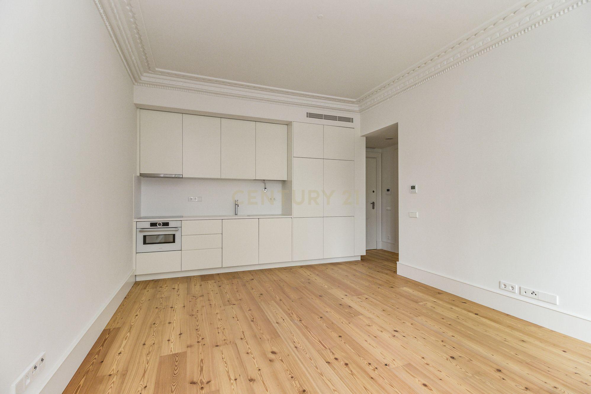 Apartamento T1 novo - Avenidas Novas. - Image 5