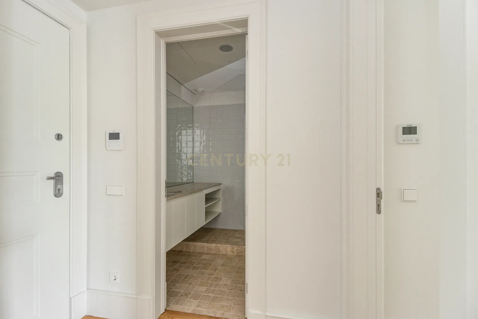 Apartamento T1 novo - Avenidas Novas. - Image 12