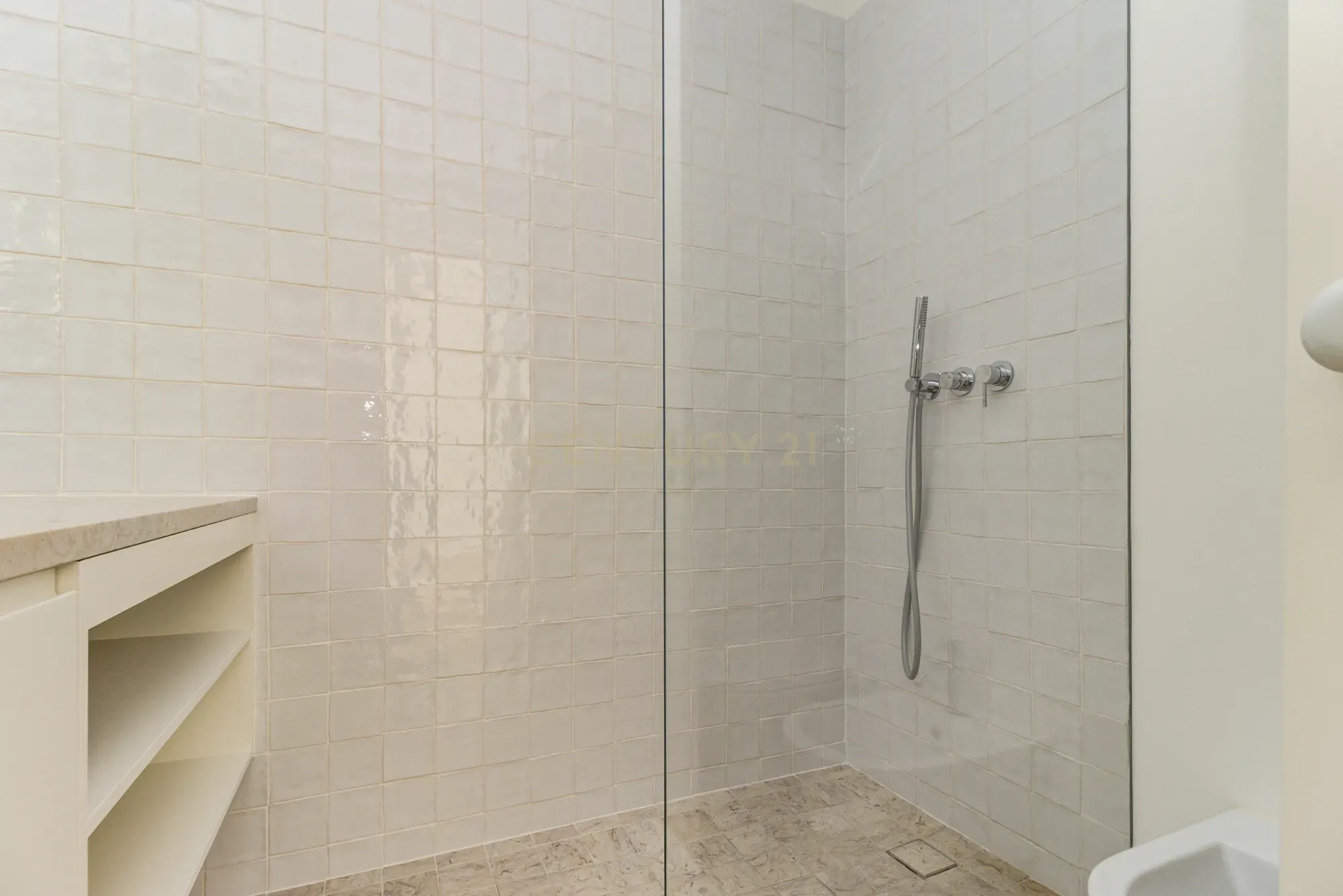 Apartamento T1 novo - Avenidas Novas. - Image 14