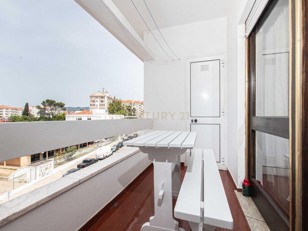 T1 c/ Varanda Cascais - Image 12